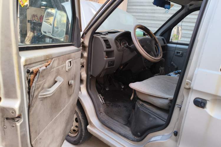 Used BAIC Weiwang 205 2013 1.0L Joy version Driver Seat