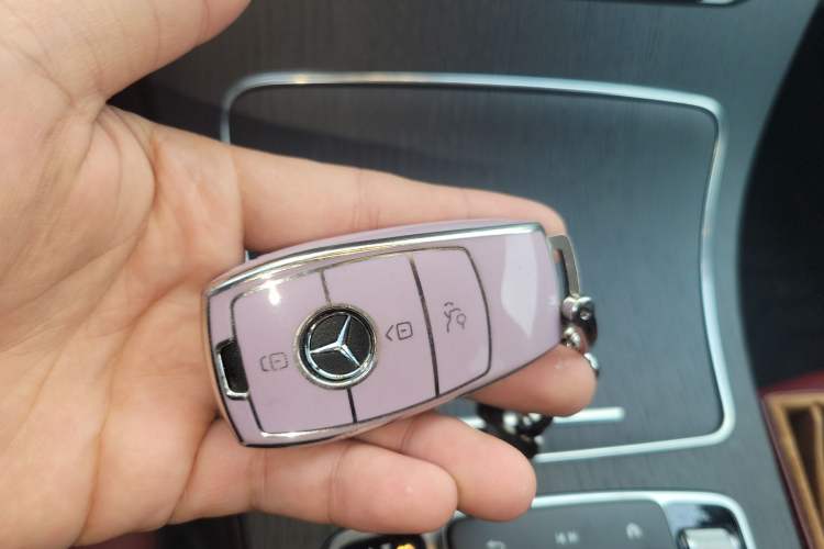 Used Mercedes-Benz GLC Coupe 2022 Refreshed GLC 300 4MATIC Coupe SUV Vehicle Key