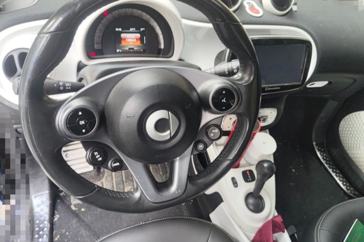 Used smart fortwo 2015 1.0L 52 kW Hardtop Passion Edition
