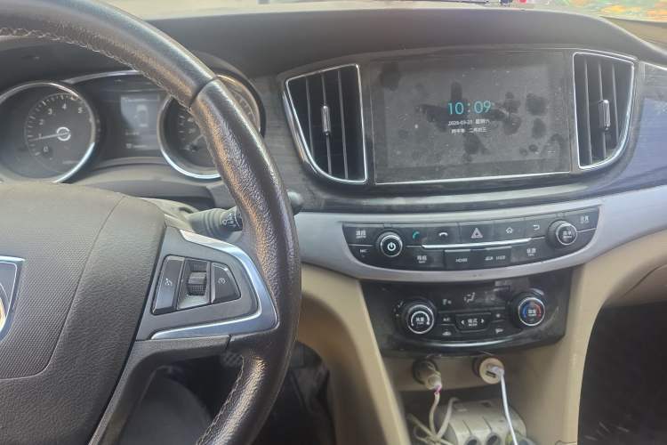 Used Baojun 730 2016 1.5T Manual Luxury Edition 7 Seats