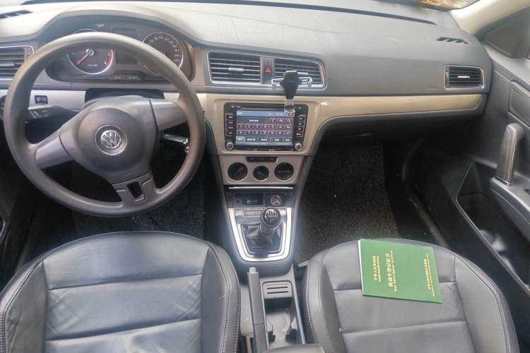 Used Volkswagen Lavida 2013 Restyled Classic 1.6L Manual Comfort Edition
