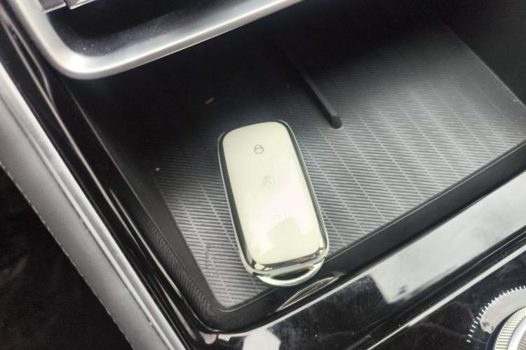 Used Geely Galaxy A7 2025 Model EM-i 70km Launch Edition Vehicle Key