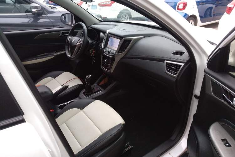 Used CHANGAN CS35 2017 1.6L Manual Luxury Model Right Front Seat