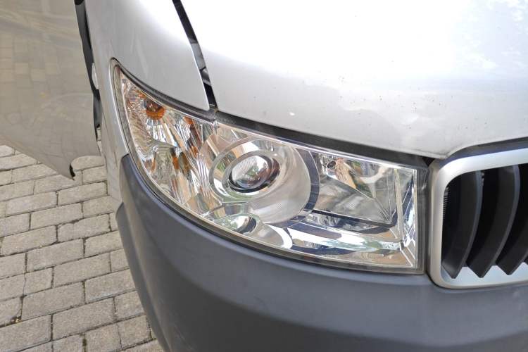 Used Jinbei Hiace X30 2023 1.5L Super-Comfortable Passenger Van 5/6/7-Seater Non-Air-Conditioned Version Model SWC15M
