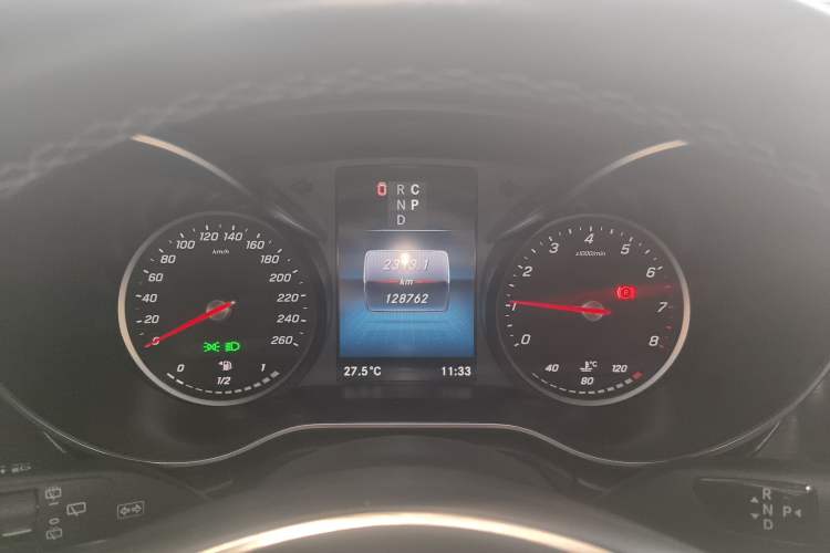 Used Mercedes-Benz V-Class 2021 V 260 Avantgarde Edition Instrument Cluster