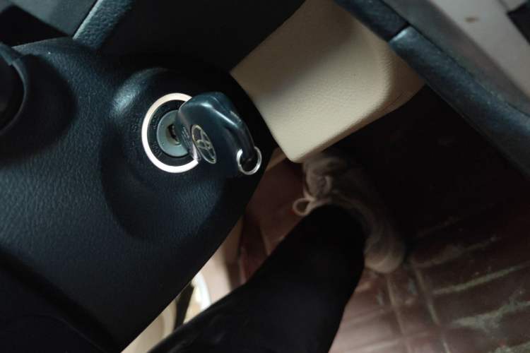 Used Toyota Camry 2013 2.0G Comfort Edition
