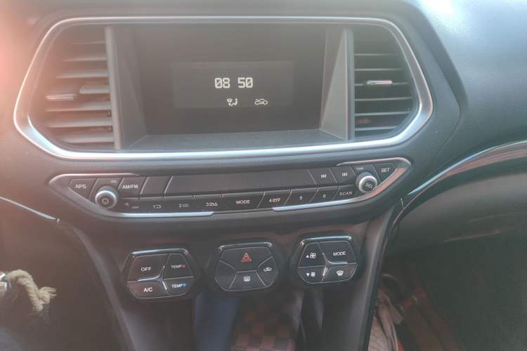 Used GAC Trumpchi GS4 2017 200T Manual Two-Wheel Drive Elite Edition
