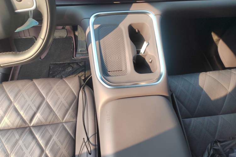 Used Leapmotor C16 2026 Extended-Range 280 LiDAR Zhizun Edition 5 Seats
