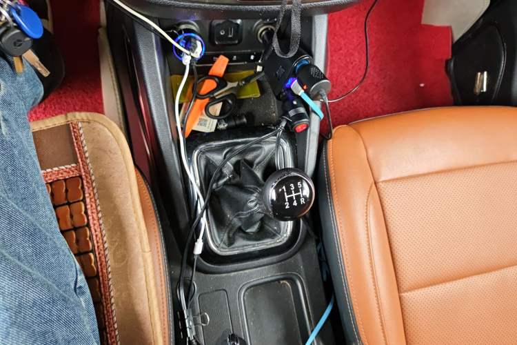 Used CHANGAN OSHAN CX70 2016 1.6L Manual Luxury Model Gear Lever