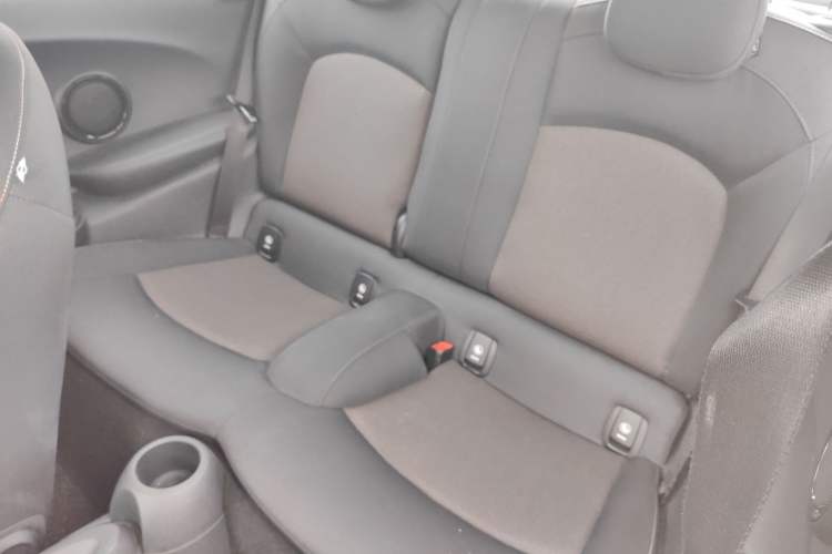 Used MINI 2014 1.5T COOPER Fun
