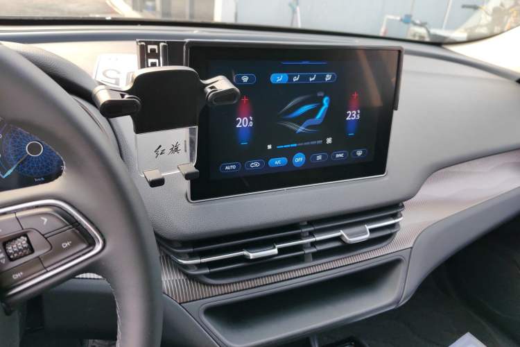 Used Hongqi E-QM5 2023 Base Travel Edition
