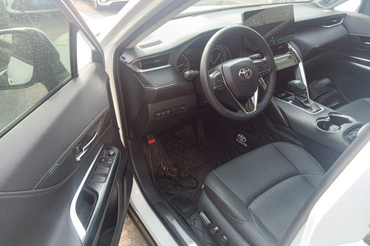 Used Toyota Venza 2022 2.0L CVT Two-Wheel Drive Prestige Edition
