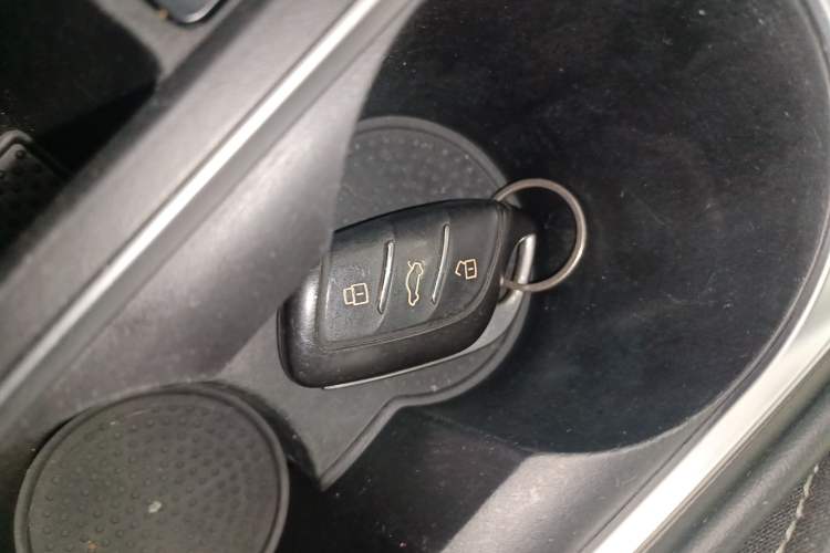 Used Roewe i5 2020 1.5L Automatic 4G Connect Luxury Flagship Edition