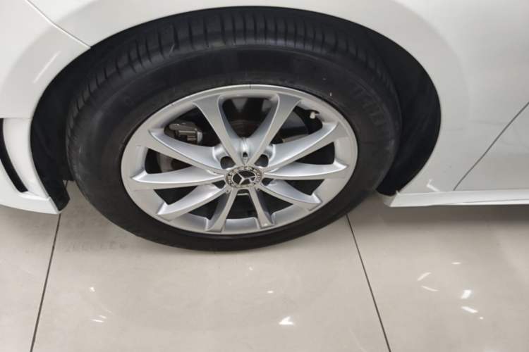 Used Mercedes-Benz A-Class 2021 A 200 L Sport Sedan Fashion Model
