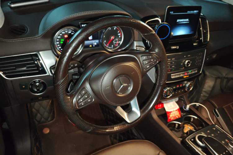 Used Mercedes-Benz GLS 2018 Facelift GLS 320 4MATIC Steering Wheel