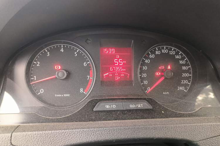 Used Volkswagen Santana 2015 1.6L Manual Comfort Edition
