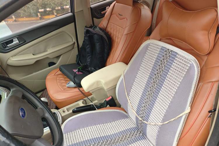 Used Ford Focus 2012 Sedan Classic 1.8L Manual Base Model