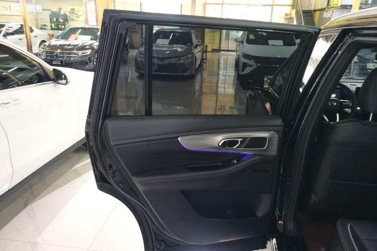 Used GAC Trumpchi GS8 2025 Linghang Series 2.0 TGDI Two-Wheel-Drive Luxury Edition 5 Seats