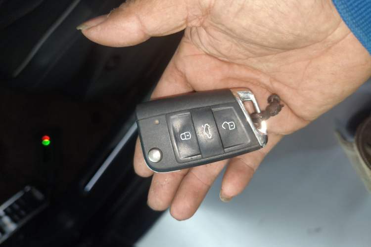 Used Volkswagen Tiguan L 2023 Restyled 330TSI Automatic Two-Wheel Drive R-Line Enhanced Comfort Version