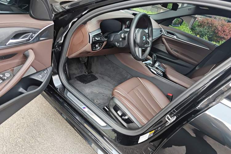 Used BMW 5 Series New Energy 2021 535Le M Sport Package Driver Seat