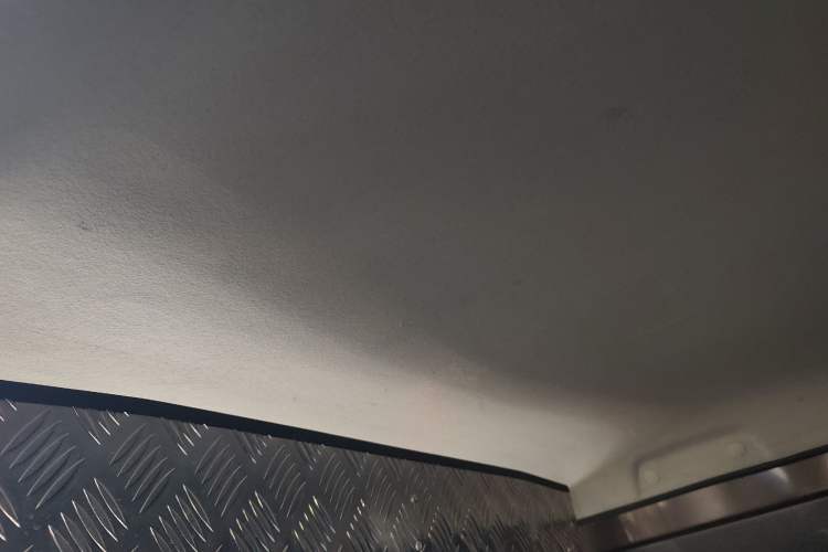 Used Dongfeng Fengon 330 
