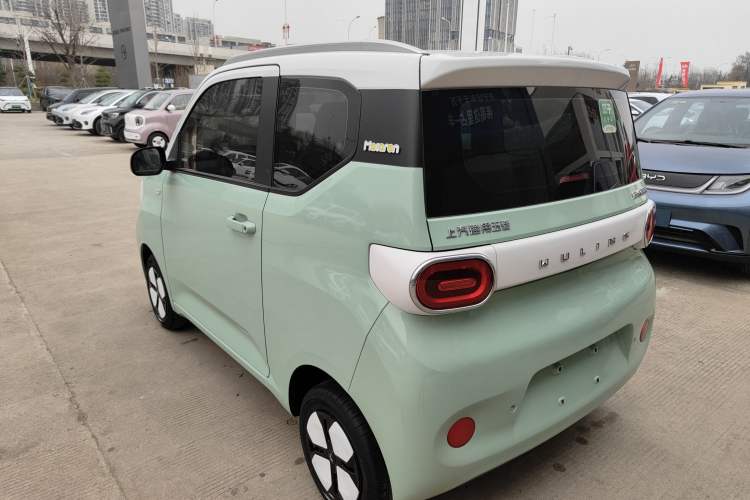 Used Wuling Hongguang MINIEV 2024 3rd Generation 215km Advanced Version
