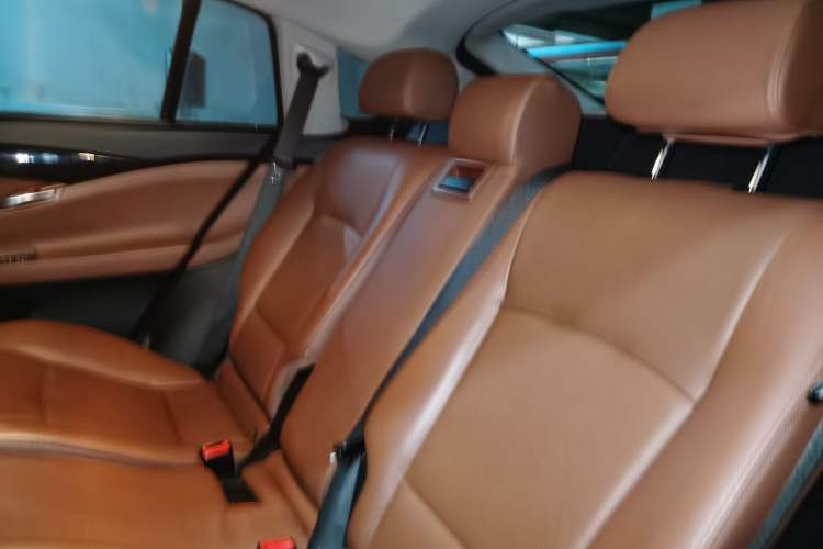 Used BMW 5 Series GT 2011 535i xDrive Luxury Edition
