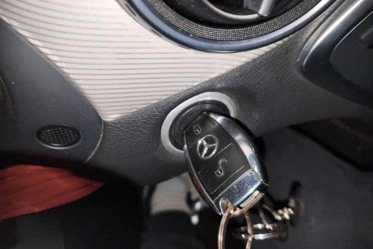 Used Mercedes-Benz GLA 2015 GLA 220 4MATIC Fashion Model Vehicle Key