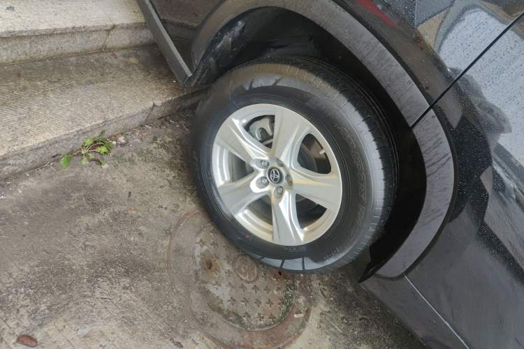 Used Toyota Highlander 2023 2.5L Smart Electric Hybrid Dual-Engine 4x4 Elite Edition 7 Seats
