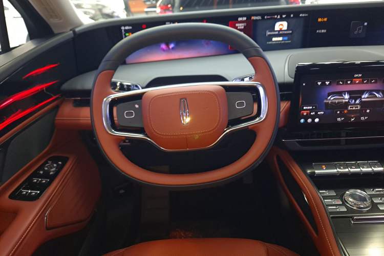 Used Lincoln Nautilus 2025 Model Facelifted 2.0T Four-Wheel Drive Zunyi Edition
