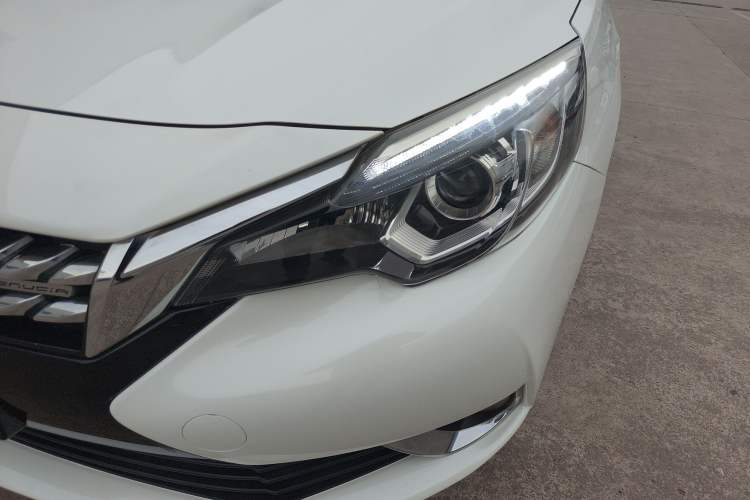 Used Venucia T90 2017 2.0L CVT Smart Edition
