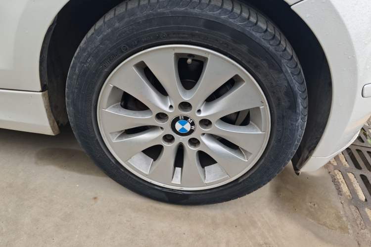 Used BMW 1 Series 2008 120i automatic transmission Right Front Wheel Hub