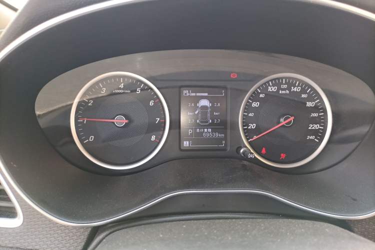 Used Baojun 730 2019 1.5T CVT Fashion Model 7 Seats China V Emission Standard