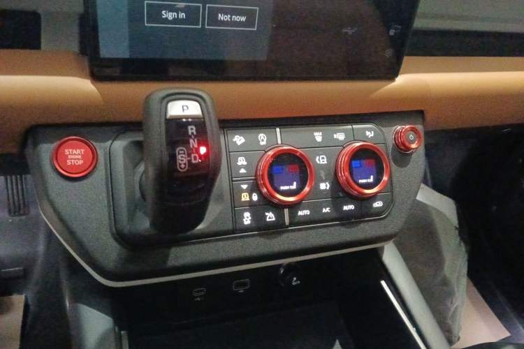 Used Land Rover Defender 2024 110 3.0T P400 Dark Edition