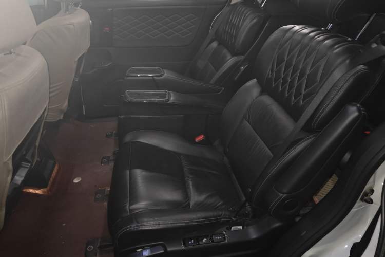 Used Honda Elysion 2019 2.0L Hybrid Luxury Edition
