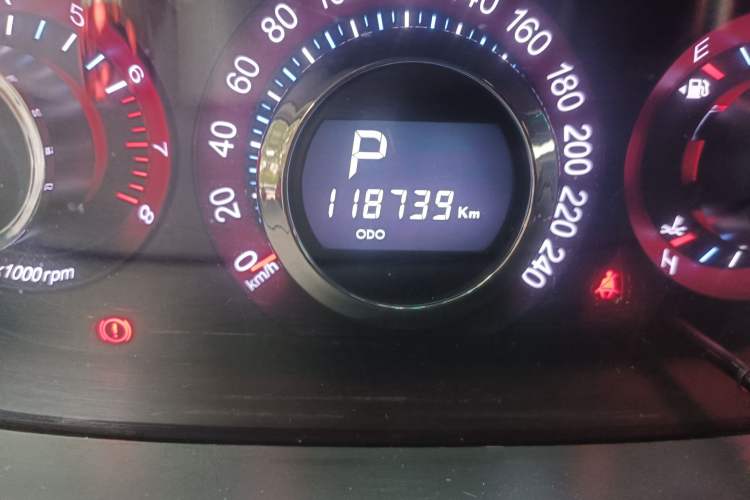 Used Luxgen Great 7 SUV 2014 2.2T Four-Wheel Drive Prestige Version Odometer Close Up