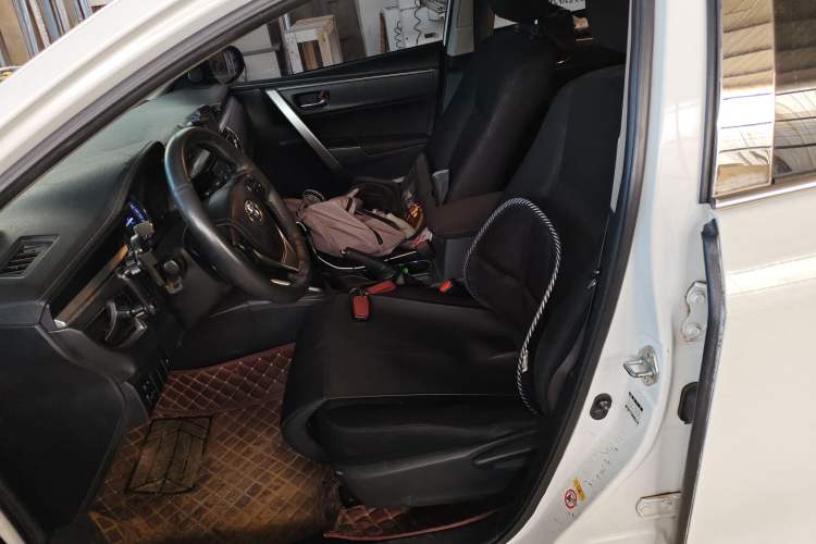 Used Toyota Corolla 2016 Dual-Engine 1.8L E-CVT Leading Edition