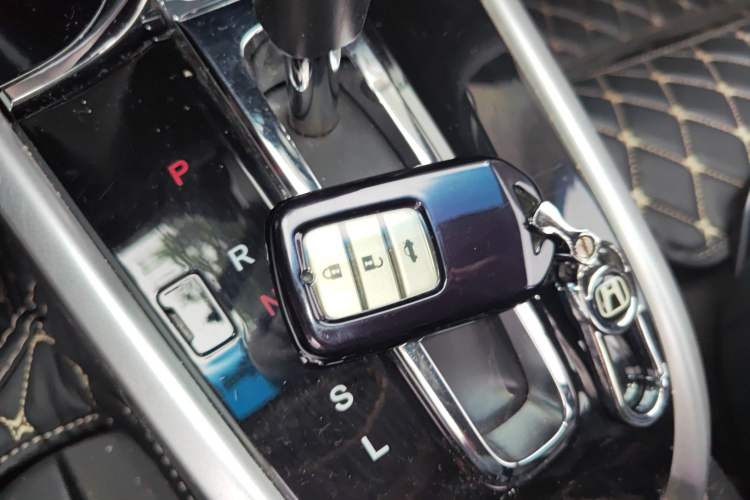 Used Honda Crider 2016 1.8L CVT Luxury Edition Vehicle Key