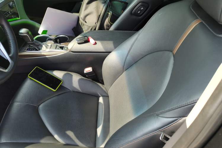 Used Toyota Camry 2018 2.0G Luxury Edition
