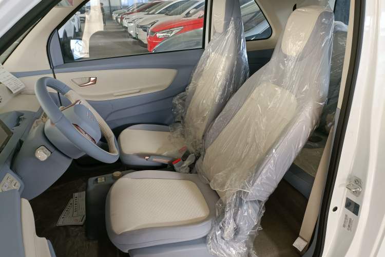 Used Dongfeng Fengon MINIEV 2022 Candy Edition Lightly Sweeted Left Front Seat