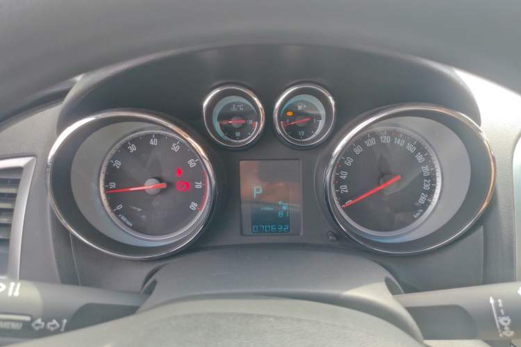 Used Buick GT 2013 GT 1.8L Automatic Fashion Edition Instrument Cluster