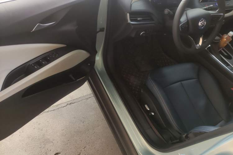 Used Buick Velite 6 2022 Plug-in Hybrid Connected Fashion Model
