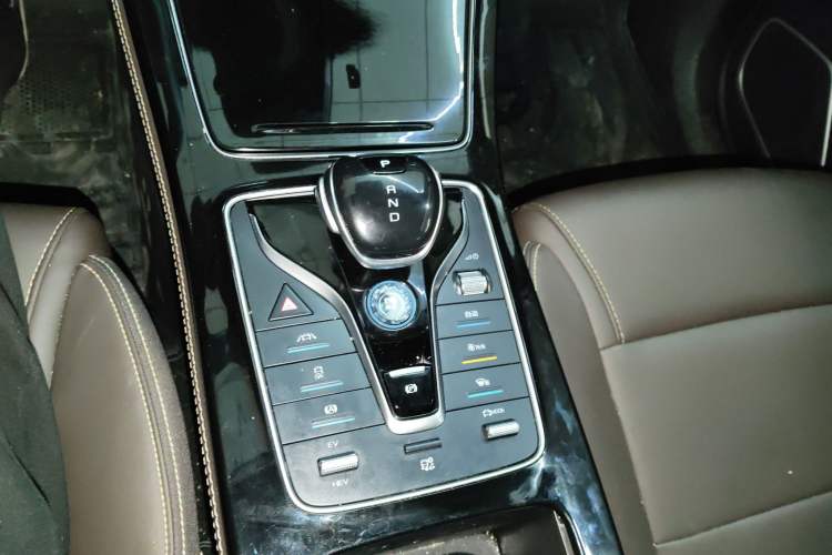 Used BYD Song MAX New Energy 2022 DM-i 105KM Executive Edition Gear Lever