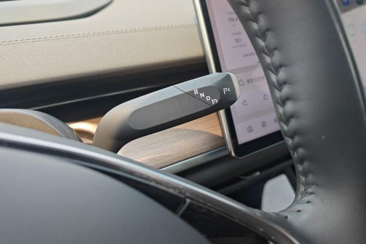 Used CHANGAN NEVO A07 2024 Pure Electric "True Fragrance" Edition 515 Prestige Model Gear Lever