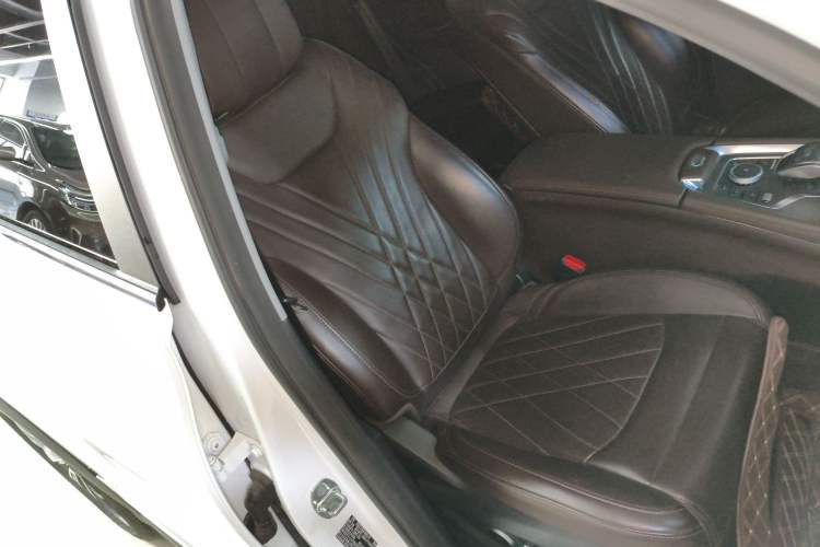 Used Chery Tiggo 8 PRO 2024 Champion Edition 390T Two-Wheel Drive Peak Version 5 Seats
