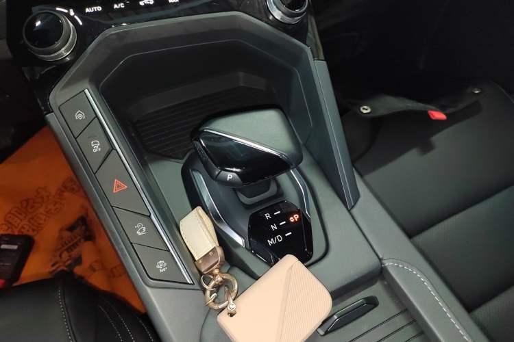 Used Lynk & Co 06 2023 Remix 1.5T JinPro Gear Lever