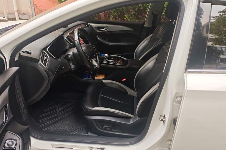 Used Roewe i6 MAX New Energy 2020 1.5T PHEV Cool & Stylish Skyroof Edition Left Front Seat