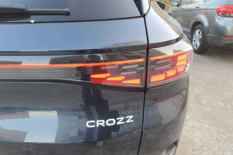 Used Volkswagen ID.4 CROZZ 2021 Long-Range PRO Two-Wheel Drive Version