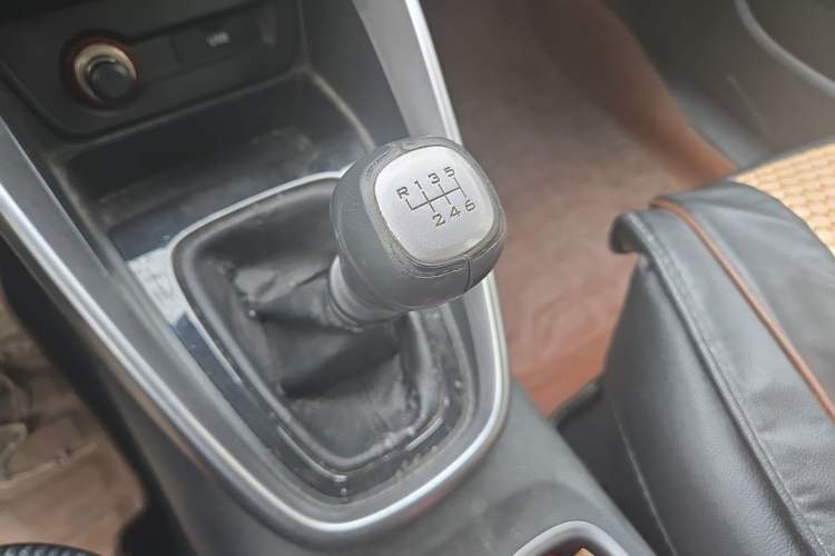 Used Baojun 510 2017 1.5L Manual Fashion Model
