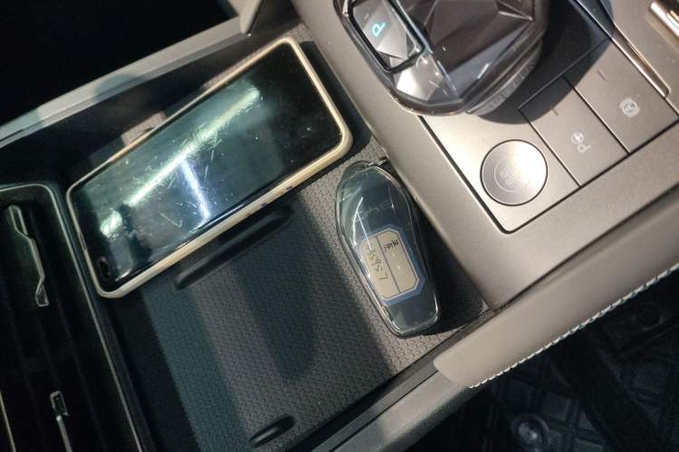 Used BYD Qin L 2025 DM-i Smart Drive 80KM Leading Model Vehicle Key